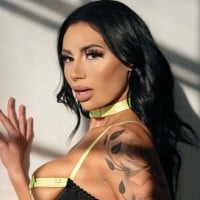 Порнозвезда: Ariana Starr