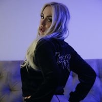 Порнозвезда: MonikaJuicy