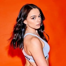 Порнозвезда: Sophia Burns