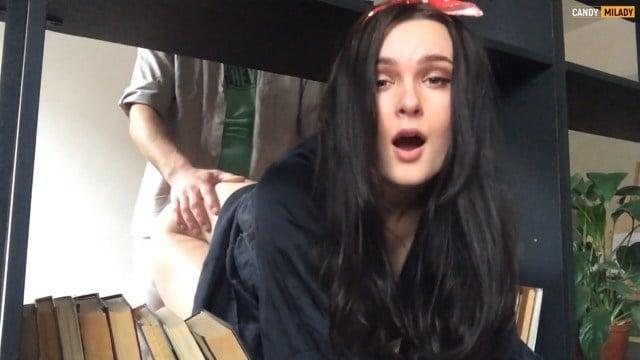 Секси мачеха не надела трусики и нарвалась на инцест со своим пасынком