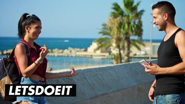 Туристка ебется с итальянцем за бугром