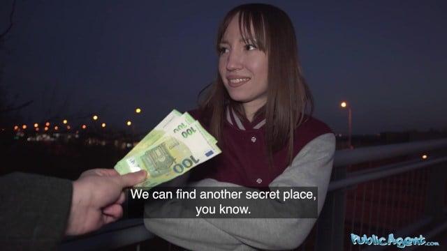 Баблишко - повод перепихнуться с левым типом ????